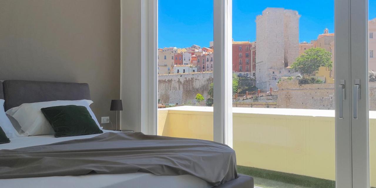 Vista Suites - Piazza Yenne カリアリ エクステリア 写真