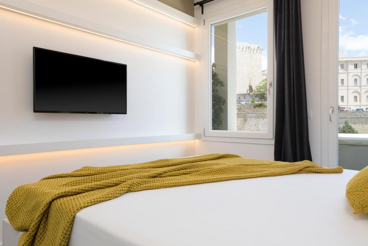 Vista Suites - Piazza Yenne カリアリ エクステリア 写真